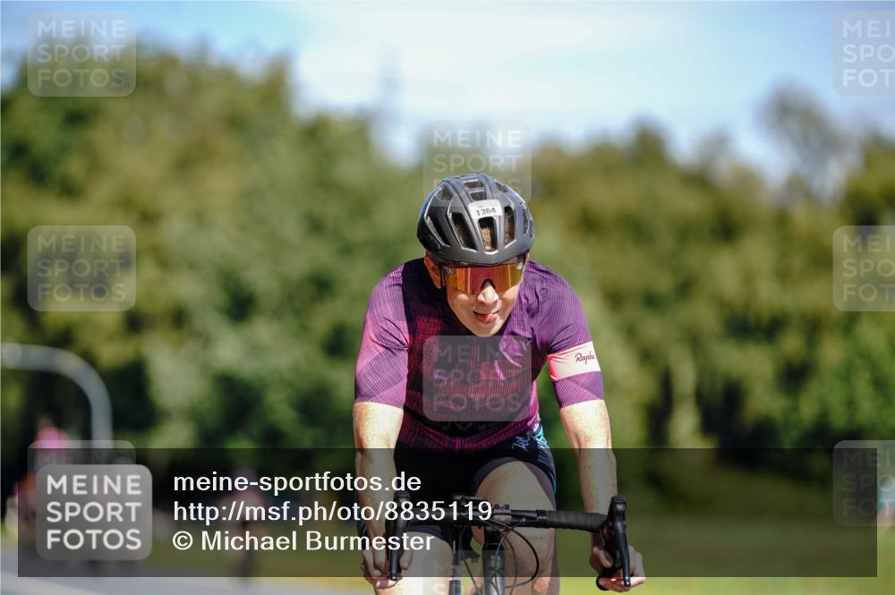 07.09.2025 - 19. Norderstedt Triathlon Michael Burmester http://msf.ph/oto/8835119 07.09.2025 12:28:48 Radfahren 1364 meine-sportfotos.de