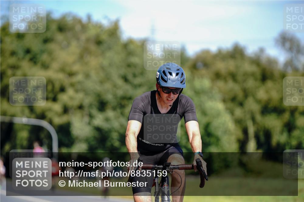 07.09.2025 - 19. Norderstedt Triathlon Michael Burmester http://msf.ph/oto/8835159 07.09.2025 12:29:13 Radfahren 214 meine-sportfotos.de