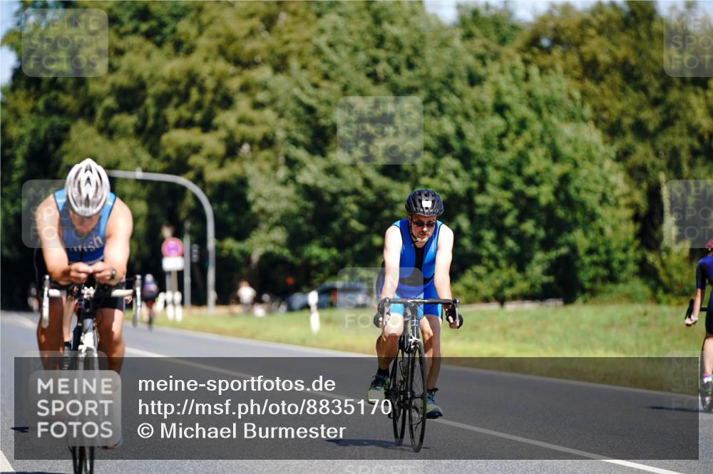 07.09.2025 - 19. Norderstedt Triathlon Michael Burmester http://msf.ph/oto/8835170 07.09.2025 12:29:19 Radfahren 161, 266, 750, 1251 meine-sportfotos.de