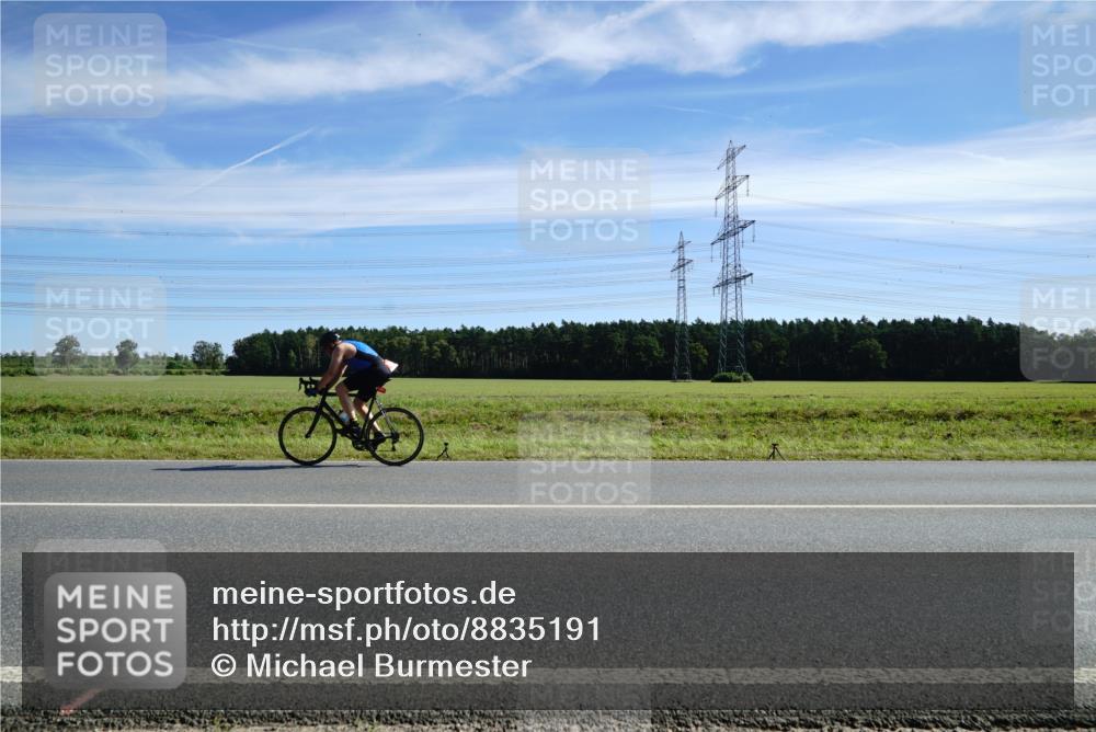 07.09.2025 - 19. Norderstedt Triathlon Michael Burmester http://msf.ph/oto/8835191 07.09.2025 12:00:40 Radfahren  meine-sportfotos.de