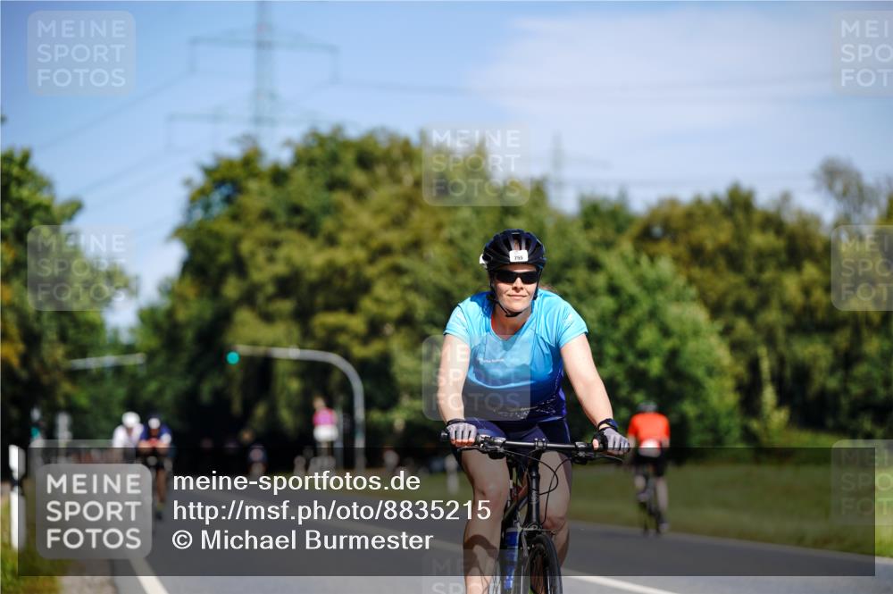 07.09.2025 - 19. Norderstedt Triathlon Michael Burmester http://msf.ph/oto/8835215 07.09.2025 12:29:52 Radfahren 755 meine-sportfotos.de