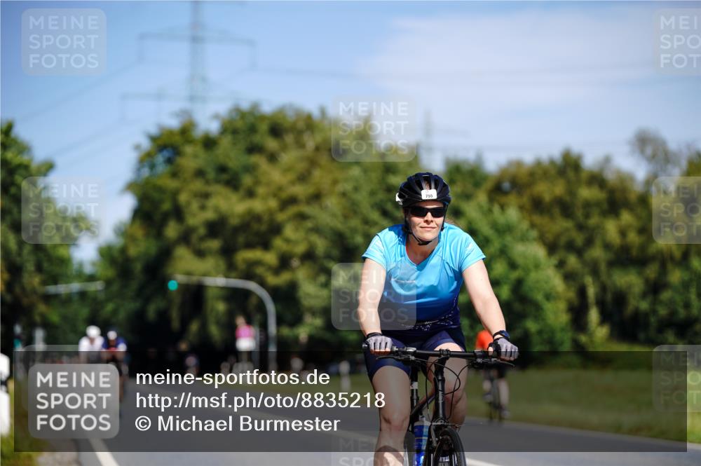 07.09.2025 - 19. Norderstedt Triathlon Michael Burmester http://msf.ph/oto/8835218 07.09.2025 12:29:53 Radfahren 755 meine-sportfotos.de