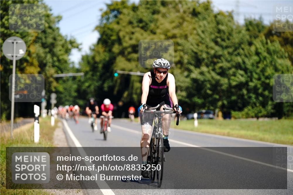 07.09.2025 - 19. Norderstedt Triathlon Michael Burmester http://msf.ph/oto/8835250 07.09.2025 12:30:05 Radfahren 307, 1317 meine-sportfotos.de