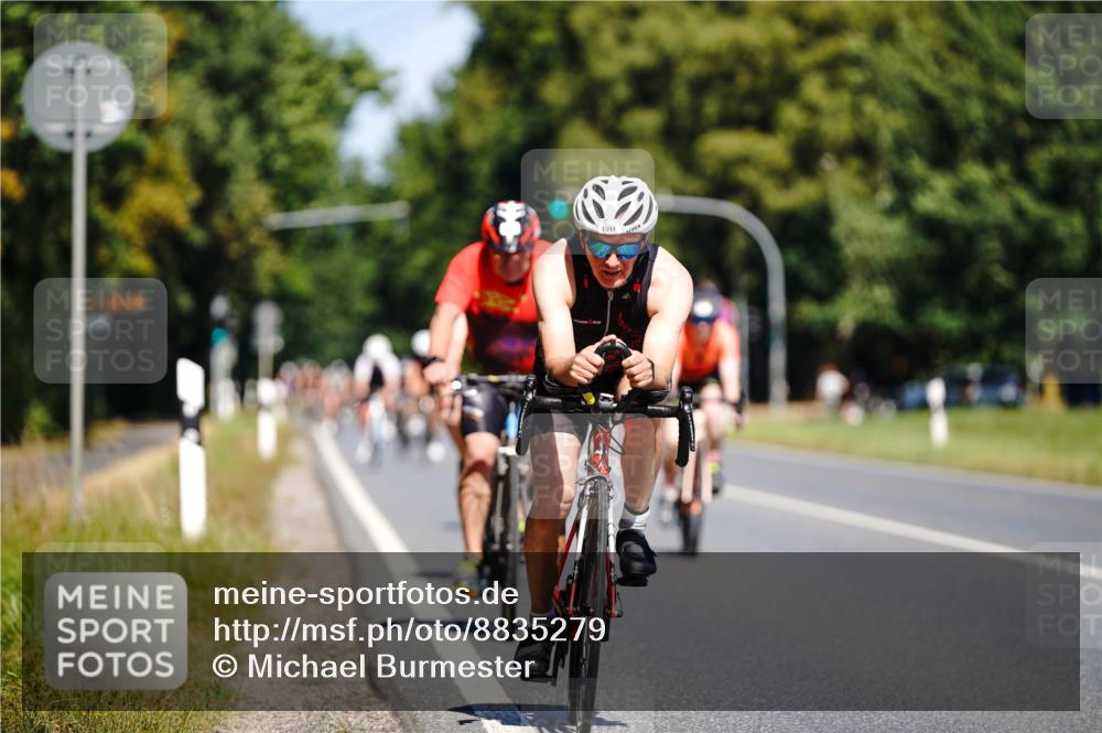 07.09.2025 - 19. Norderstedt Triathlon Michael Burmester http://msf.ph/oto/8835279 07.09.2025 12:30:20 Radfahren 742, 1242, 1307, 1337, 1391 meine-sportfotos.de