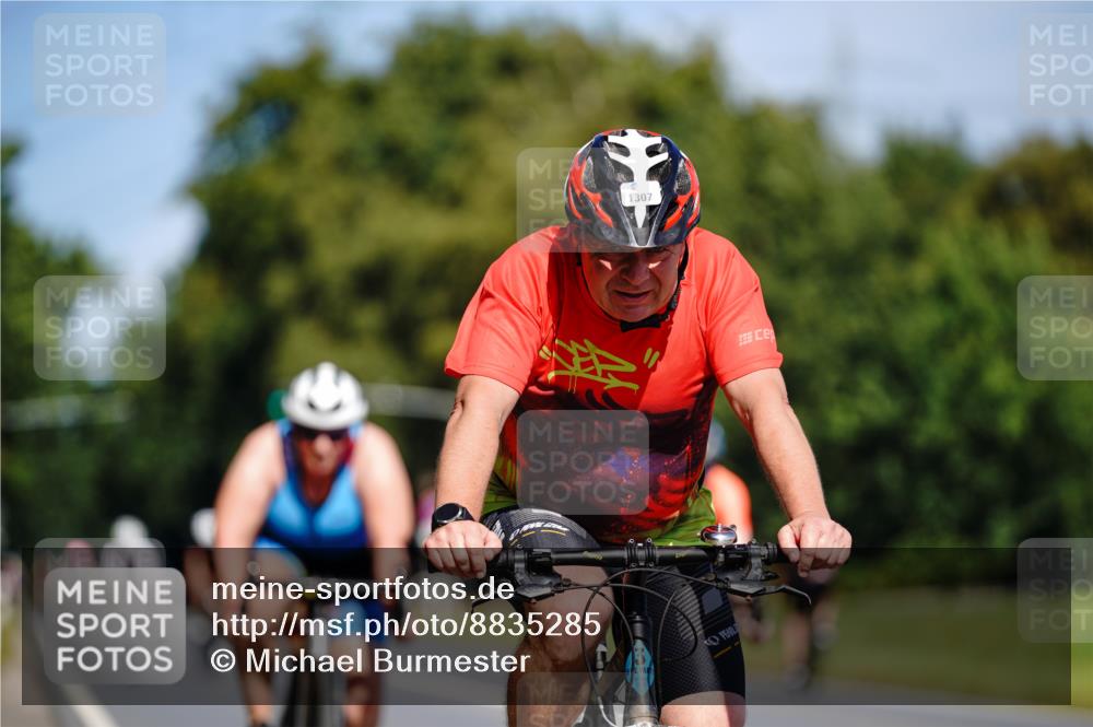 07.09.2025 - 19. Norderstedt Triathlon Michael Burmester http://msf.ph/oto/8835285 07.09.2025 12:30:22 Radfahren 293, 742, 1242, 1307, 1337, 1391 meine-sportfotos.de
