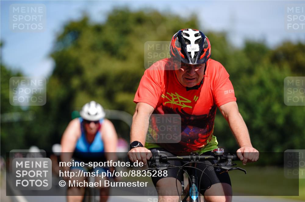 07.09.2025 - 19. Norderstedt Triathlon Michael Burmester http://msf.ph/oto/8835288 07.09.2025 12:30:22 Radfahren 293, 742, 1242, 1307, 1337, 1391 meine-sportfotos.de