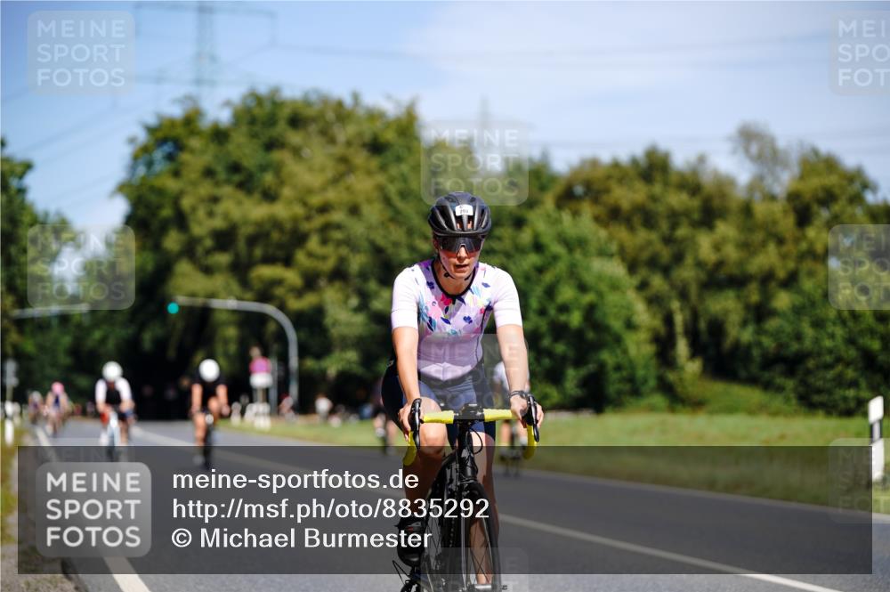 07.09.2025 - 19. Norderstedt Triathlon Michael Burmester http://msf.ph/oto/8835292 07.09.2025 12:30:23 Radfahren 293, 742, 1307, 1337, 1391 meine-sportfotos.de