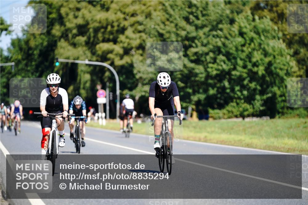 07.09.2025 - 19. Norderstedt Triathlon Michael Burmester http://msf.ph/oto/8835294 07.09.2025 12:30:26 Radfahren 282, 293, 742, 1337, 1360 meine-sportfotos.de