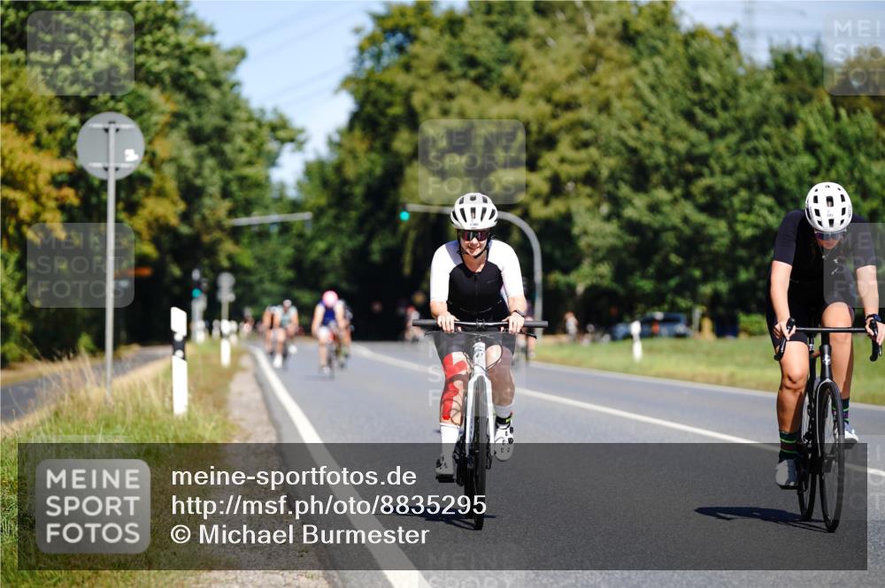 07.09.2025 - 19. Norderstedt Triathlon Michael Burmester http://msf.ph/oto/8835295 07.09.2025 12:30:28 Radfahren 207, 282, 1360 meine-sportfotos.de
