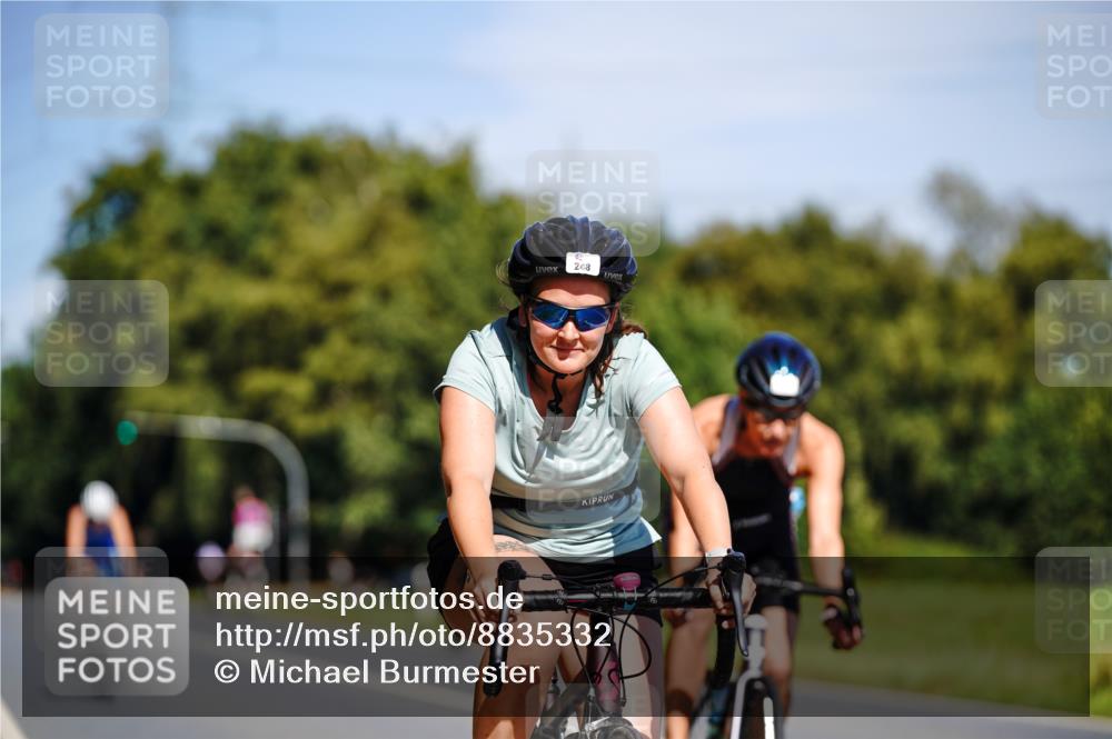 07.09.2025 - 19. Norderstedt Triathlon Michael Burmester http://msf.ph/oto/8835332 07.09.2025 12:30:40 Radfahren 248, 715, 1221 meine-sportfotos.de
