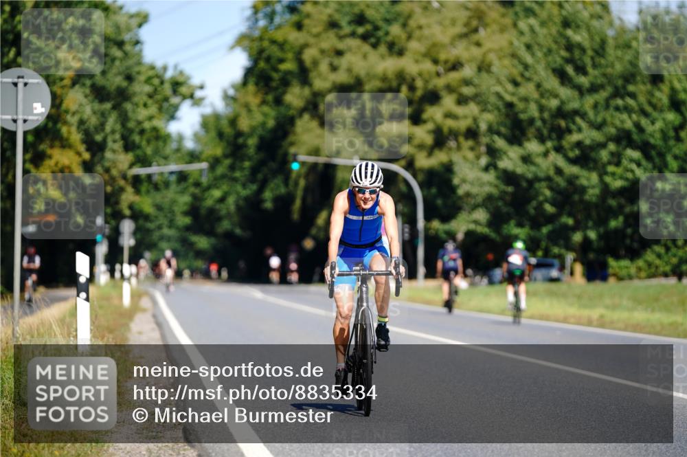 07.09.2025 - 19. Norderstedt Triathlon Michael Burmester http://msf.ph/oto/8835334 07.09.2025 12:30:42 Radfahren 248, 1221, 1248 meine-sportfotos.de