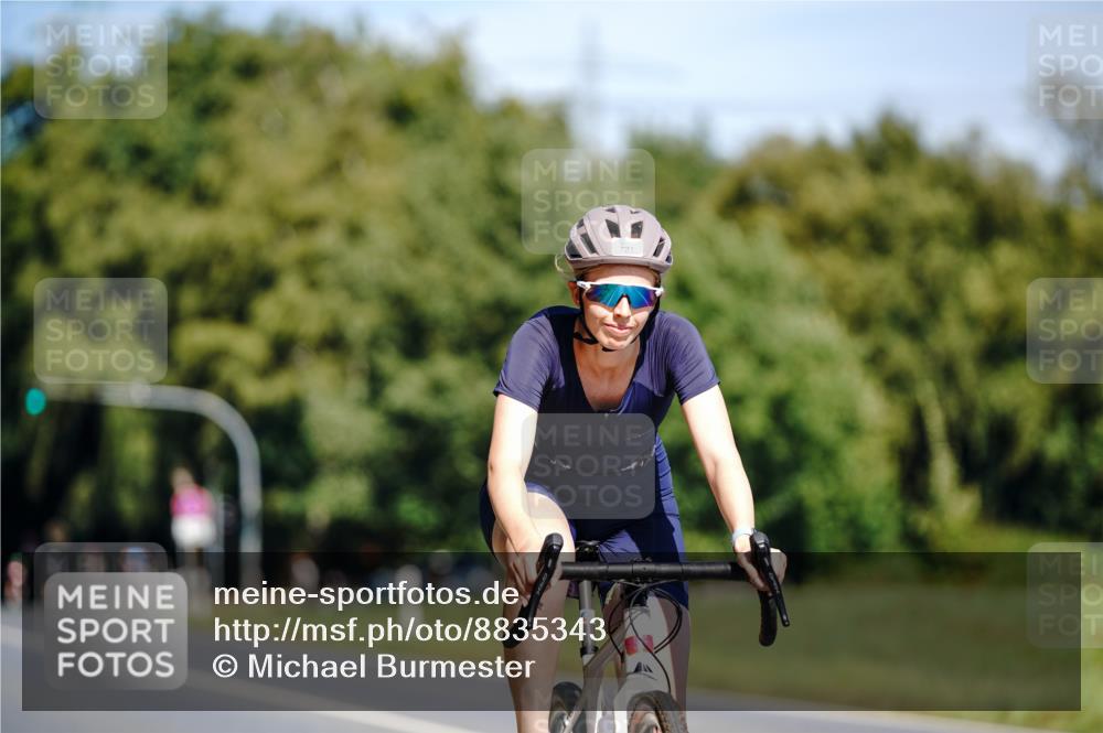 07.09.2025 - 19. Norderstedt Triathlon Michael Burmester http://msf.ph/oto/8835343 07.09.2025 12:30:58 Radfahren 721 meine-sportfotos.de