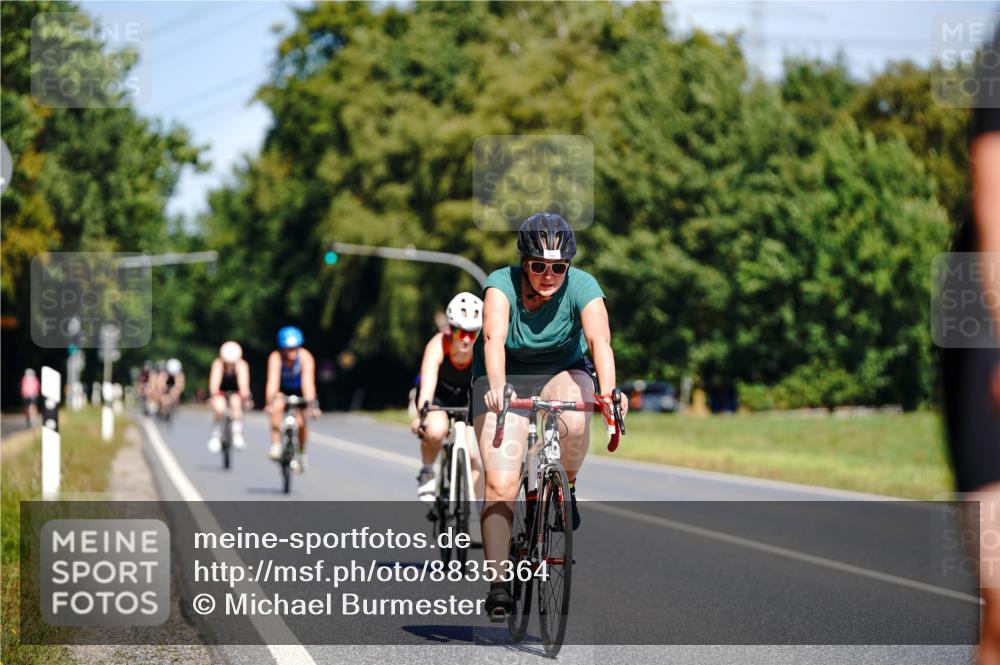 07.09.2025 - 19. Norderstedt Triathlon Michael Burmester http://msf.ph/oto/8835364 07.09.2025 12:31:10 Radfahren 183, 305, 1374 meine-sportfotos.de