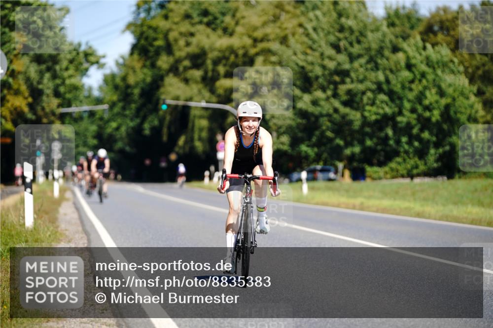 07.09.2025 - 19. Norderstedt Triathlon Michael Burmester http://msf.ph/oto/8835383 07.09.2025 12:31:15 Radfahren 175, 1369, 1374 meine-sportfotos.de