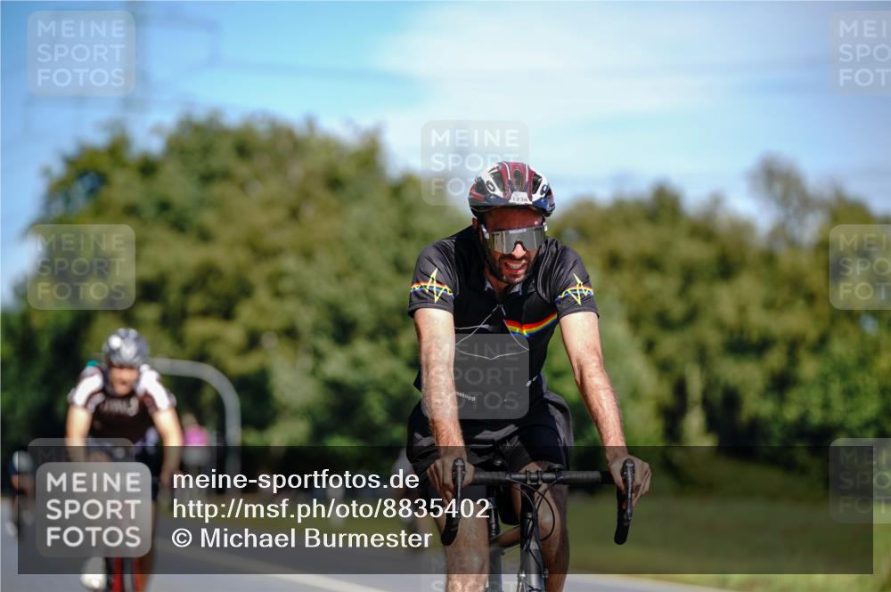 07.09.2025 - 19. Norderstedt Triathlon Michael Burmester http://msf.ph/oto/8835402 07.09.2025 12:31:25 Radfahren 227, 1238, 1311 meine-sportfotos.de