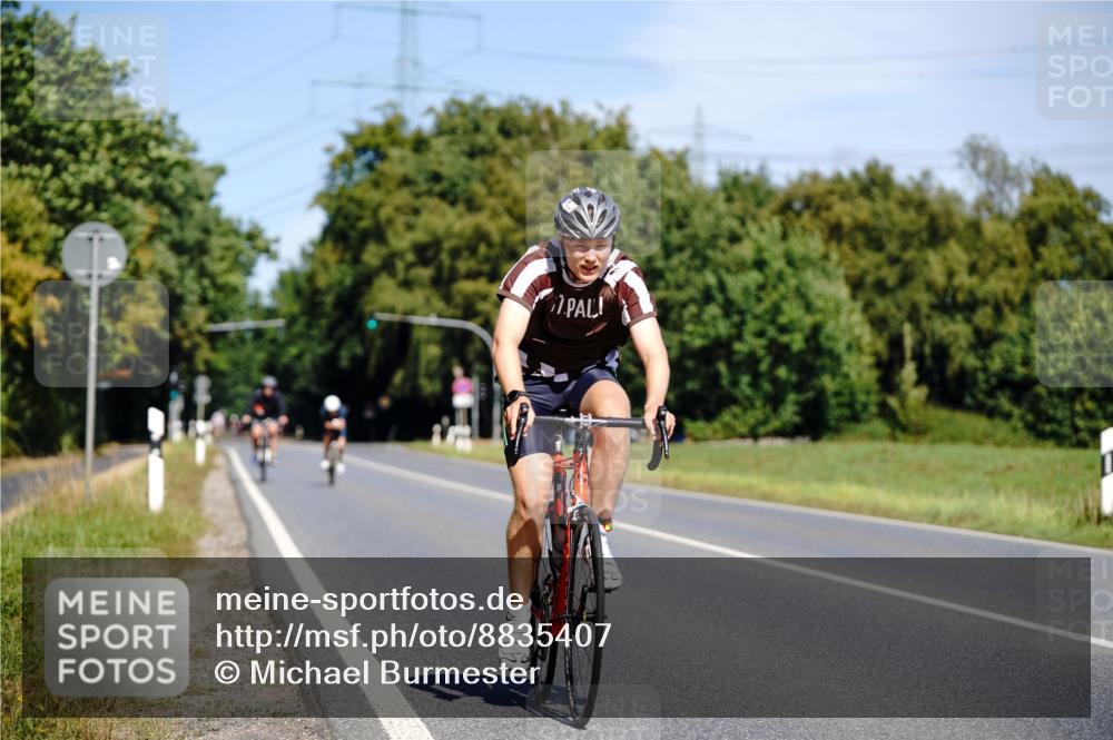 07.09.2025 - 19. Norderstedt Triathlon Michael Burmester http://msf.ph/oto/8835407 07.09.2025 12:31:26 Radfahren 227, 1238, 1311 meine-sportfotos.de