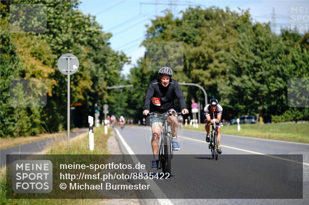 07.09.2025 - 19. Norderstedt Triathlon Michael Burmester http://msf.ph/oto/8835422 07.09.2025 12:31:33 Radfahren 713, 788, 1255 meine-sportfotos.de