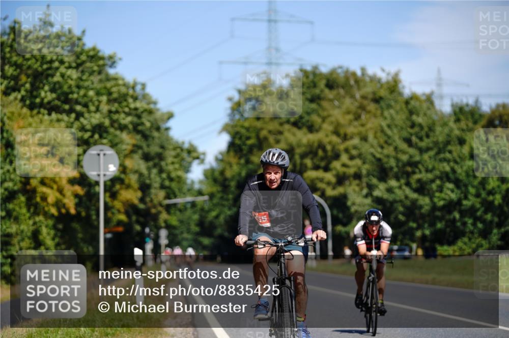 07.09.2025 - 19. Norderstedt Triathlon Michael Burmester http://msf.ph/oto/8835425 07.09.2025 12:31:34 Radfahren 713, 1255 meine-sportfotos.de