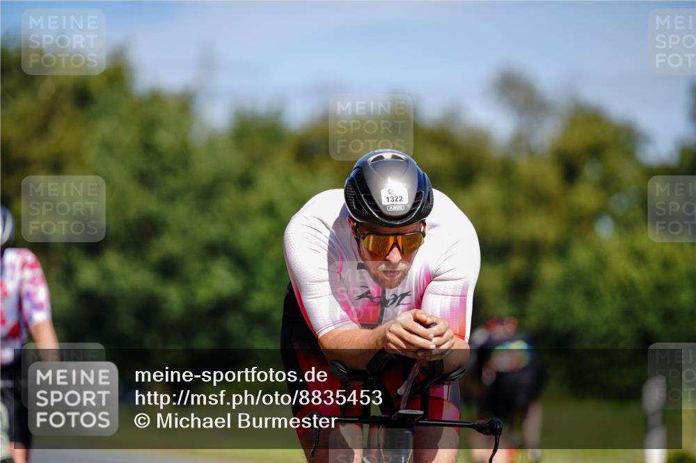 07.09.2025 - 19. Norderstedt Triathlon Michael Burmester http://msf.ph/oto/8835453 07.09.2025 12:31:55 Radfahren 302, 1322, 1339 meine-sportfotos.de