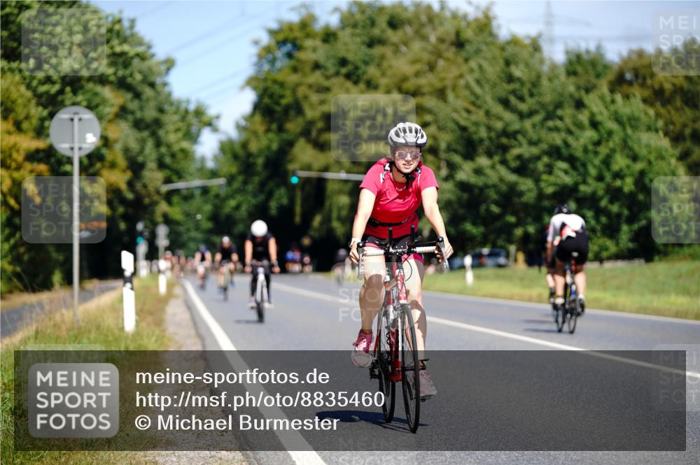 07.09.2025 - 19. Norderstedt Triathlon Michael Burmester http://msf.ph/oto/8835460 07.09.2025 12:31:57 Radfahren 302, 1322, 1339 meine-sportfotos.de
