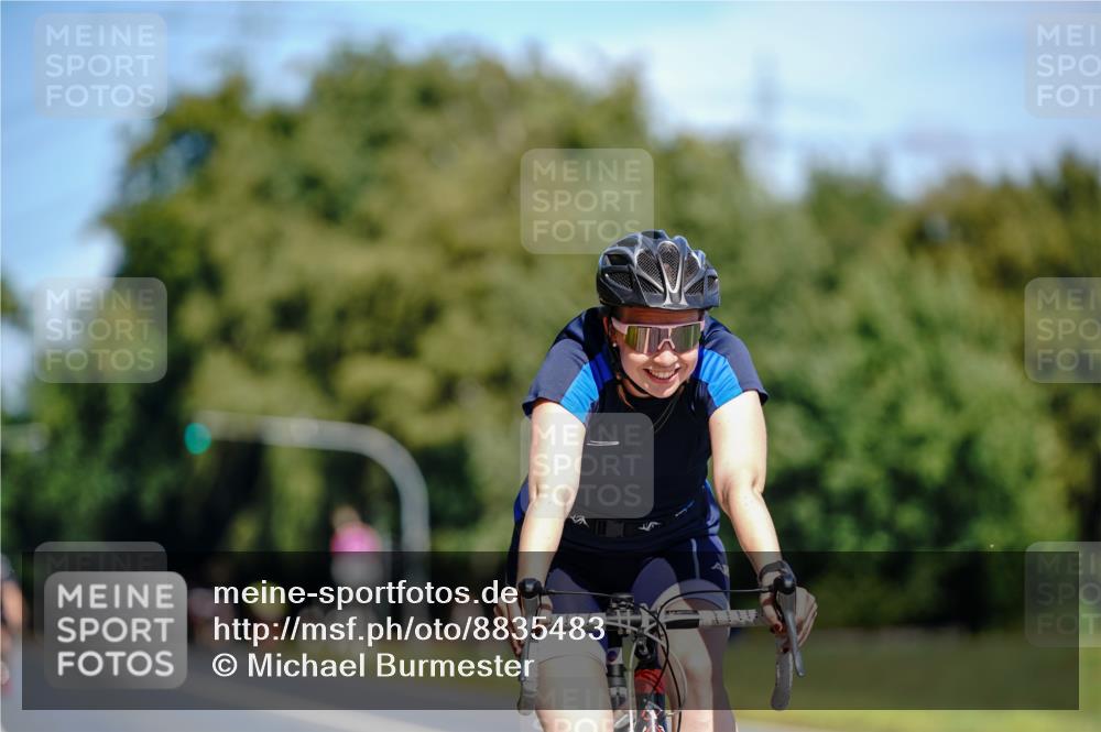 07.09.2025 - 19. Norderstedt Triathlon Michael Burmester http://msf.ph/oto/8835483 07.09.2025 12:32:09 Radfahren 761 meine-sportfotos.de