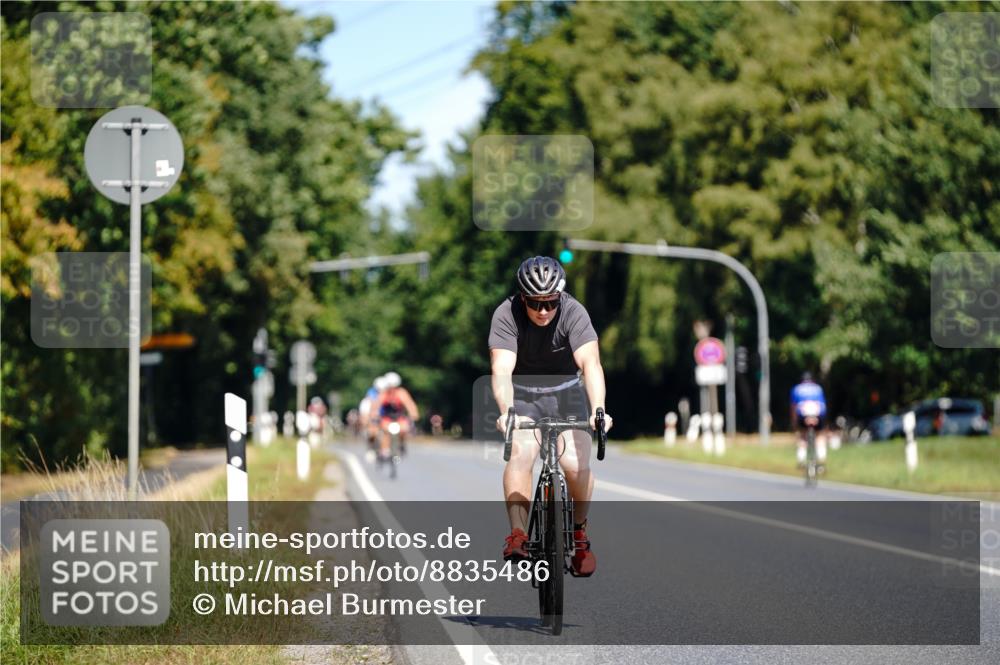 07.09.2025 - 19. Norderstedt Triathlon Michael Burmester http://msf.ph/oto/8835486 07.09.2025 12:32:16 Radfahren 277 meine-sportfotos.de