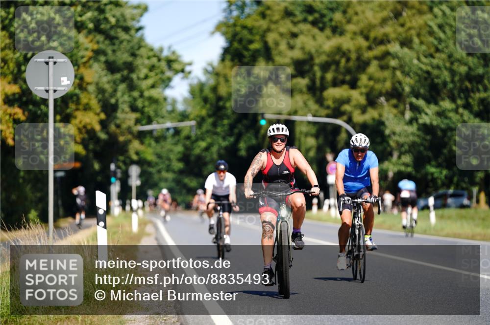 07.09.2025 - 19. Norderstedt Triathlon Michael Burmester http://msf.ph/oto/8835493 07.09.2025 12:32:26 Radfahren  meine-sportfotos.de