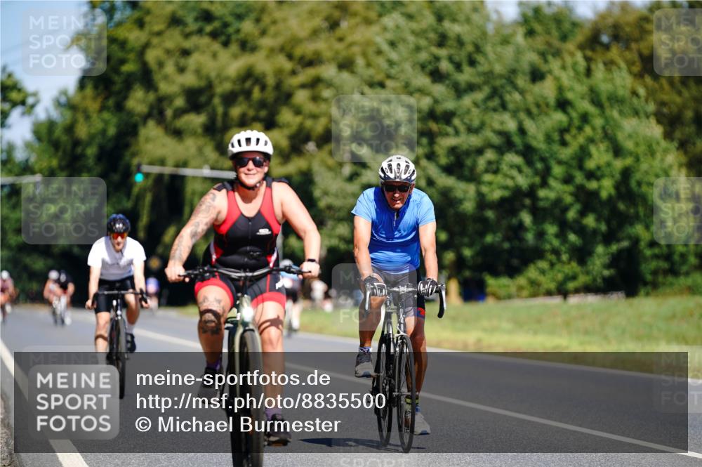 07.09.2025 - 19. Norderstedt Triathlon Michael Burmester http://msf.ph/oto/8835500 07.09.2025 12:32:28 Radfahren 304, 828, 1477 meine-sportfotos.de