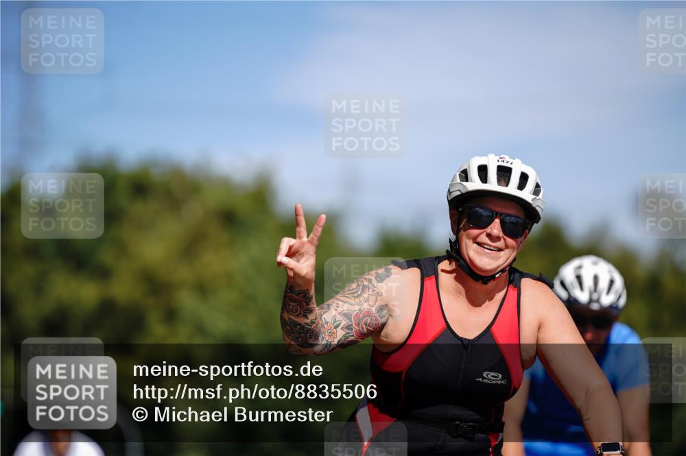 07.09.2025 - 19. Norderstedt Triathlon Michael Burmester http://msf.ph/oto/8835506 07.09.2025 12:32:29 Radfahren 304, 828, 1477 meine-sportfotos.de