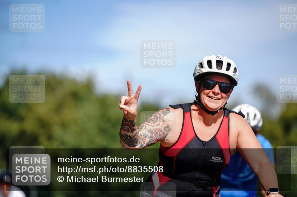 07.09.2025 - 19. Norderstedt Triathlon Michael Burmester http://msf.ph/oto/8835508 07.09.2025 12:32:29 Radfahren 304, 828, 1477 meine-sportfotos.de