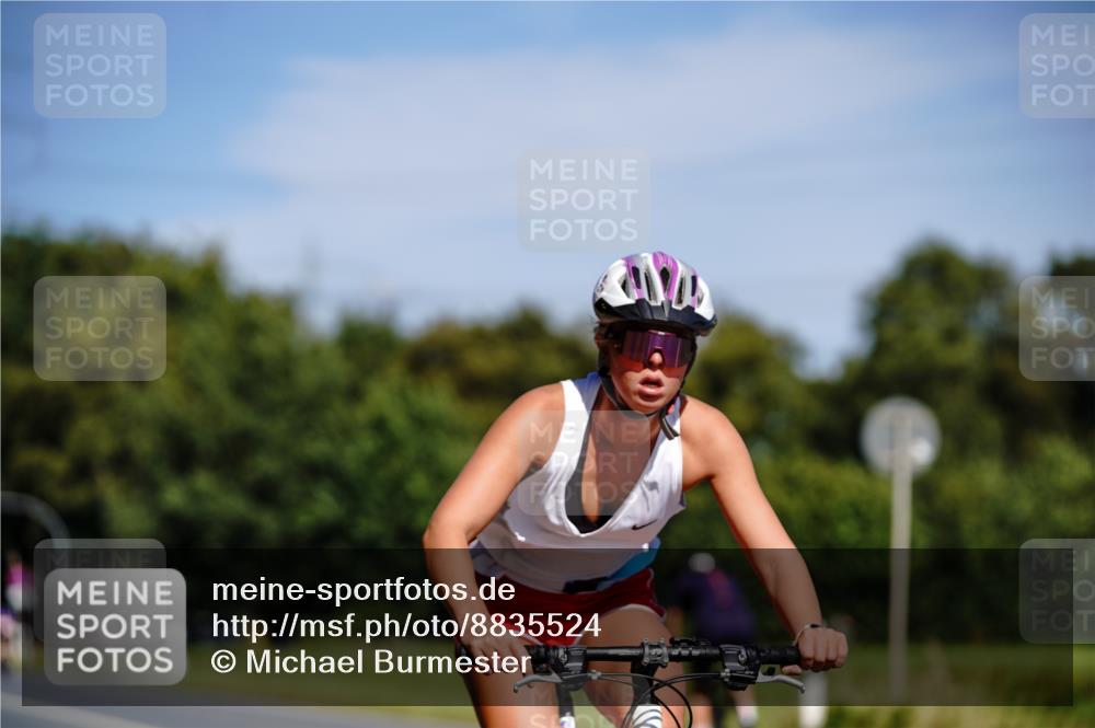 07.09.2025 - 19. Norderstedt Triathlon Michael Burmester http://msf.ph/oto/8835524 07.09.2025 12:32:41 Radfahren 195, 724 meine-sportfotos.de