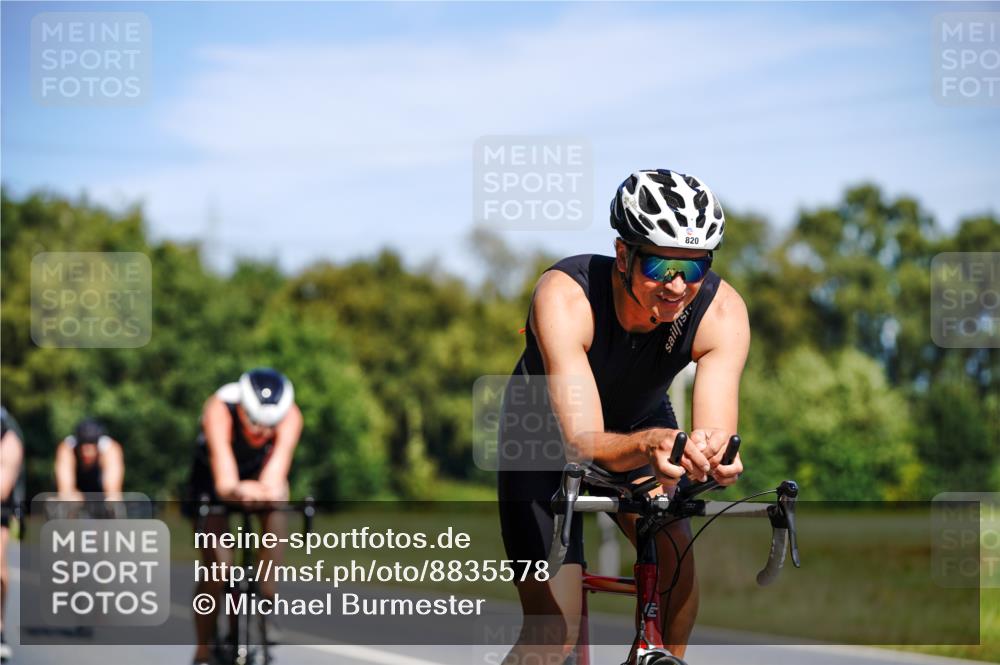 07.09.2025 - 19. Norderstedt Triathlon Michael Burmester http://msf.ph/oto/8835578 07.09.2025 12:33:47 Radfahren 236, 308, 767, 783, 820 meine-sportfotos.de
