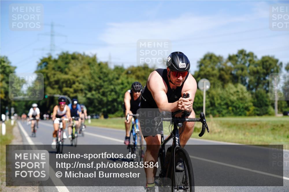 07.09.2025 - 19. Norderstedt Triathlon Michael Burmester http://msf.ph/oto/8835584 07.09.2025 12:33:49 Radfahren 188, 236, 243, 308, 767, 783, 820 meine-sportfotos.de