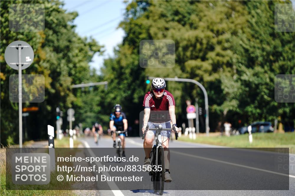07.09.2025 - 19. Norderstedt Triathlon Michael Burmester http://msf.ph/oto/8835635 07.09.2025 12:34:20 Radfahren 809 meine-sportfotos.de