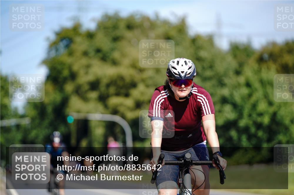 07.09.2025 - 19. Norderstedt Triathlon Michael Burmester http://msf.ph/oto/8835642 07.09.2025 12:34:22 Radfahren 809 meine-sportfotos.de