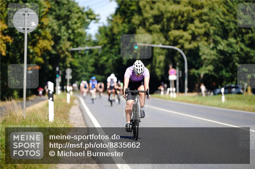 07.09.2025 - 19. Norderstedt Triathlon Michael Burmester http://msf.ph/oto/8835662 07.09.2025 12:35:03 Radfahren 176 meine-sportfotos.de