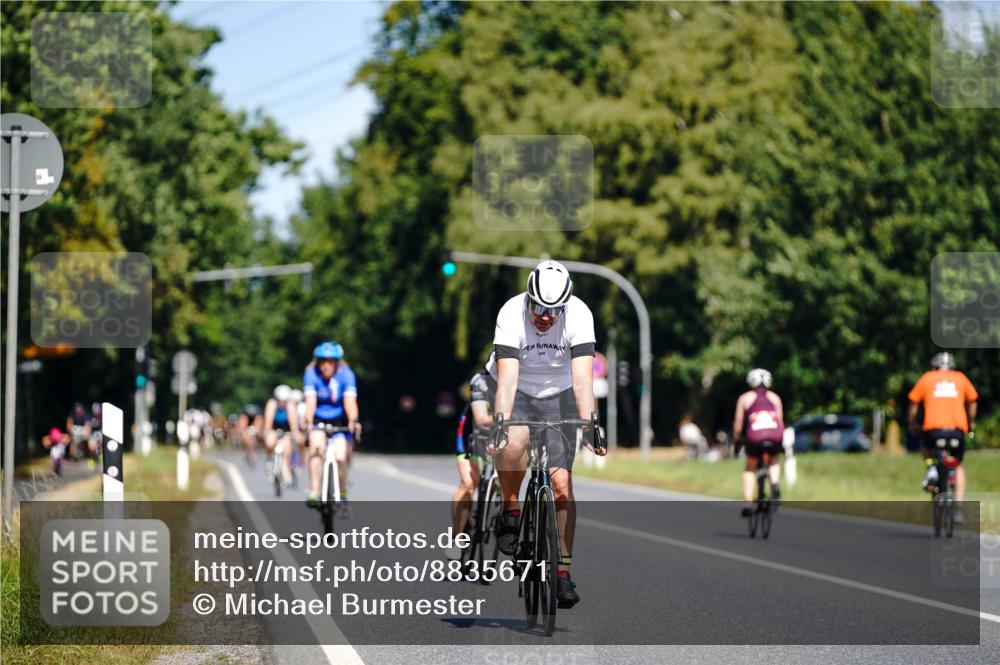 07.09.2025 - 19. Norderstedt Triathlon Michael Burmester http://msf.ph/oto/8835671 07.09.2025 12:35:09 Radfahren 827, 1396 meine-sportfotos.de