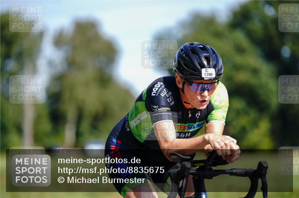 07.09.2025 - 19. Norderstedt Triathlon Michael Burmester http://msf.ph/oto/8835675 07.09.2025 12:35:12 Radfahren 213, 827, 1396 meine-sportfotos.de