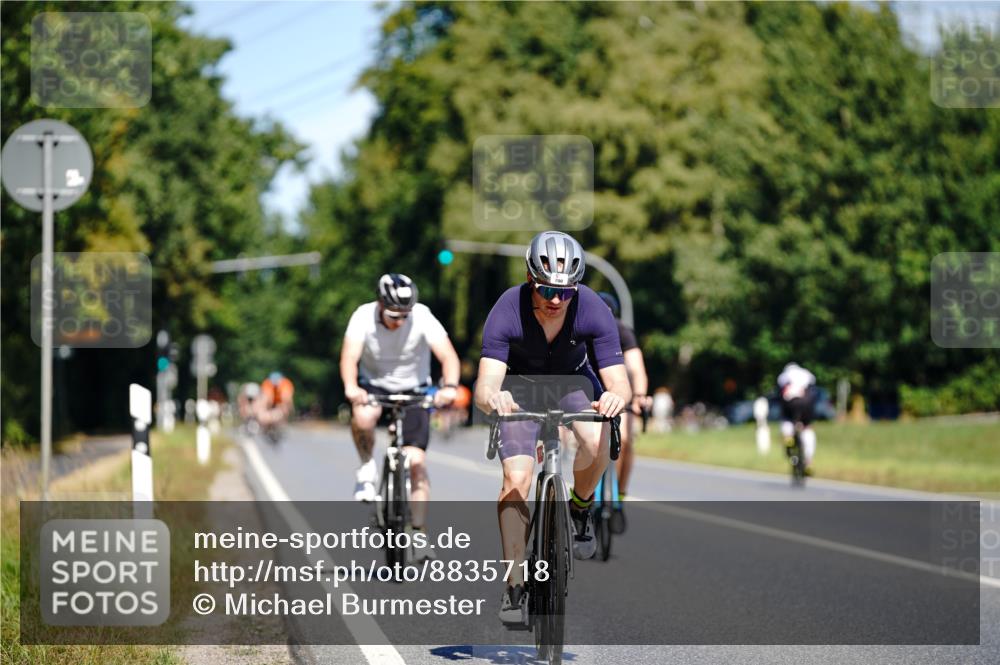 07.09.2025 - 19. Norderstedt Triathlon Michael Burmester http://msf.ph/oto/8835718 07.09.2025 12:35:37 Radfahren 173, 189, 700, 709, 1297 meine-sportfotos.de