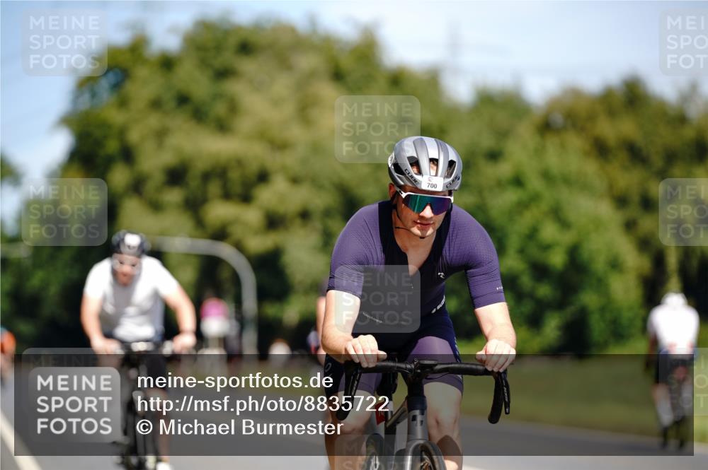 07.09.2025 - 19. Norderstedt Triathlon Michael Burmester http://msf.ph/oto/8835722 07.09.2025 12:35:38 Radfahren 173, 189, 700, 709, 1297 meine-sportfotos.de
