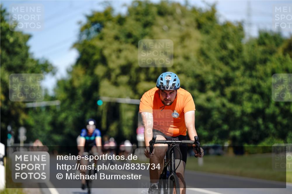 07.09.2025 - 19. Norderstedt Triathlon Michael Burmester http://msf.ph/oto/8835734 07.09.2025 12:35:48 Radfahren 283, 786, 810 meine-sportfotos.de