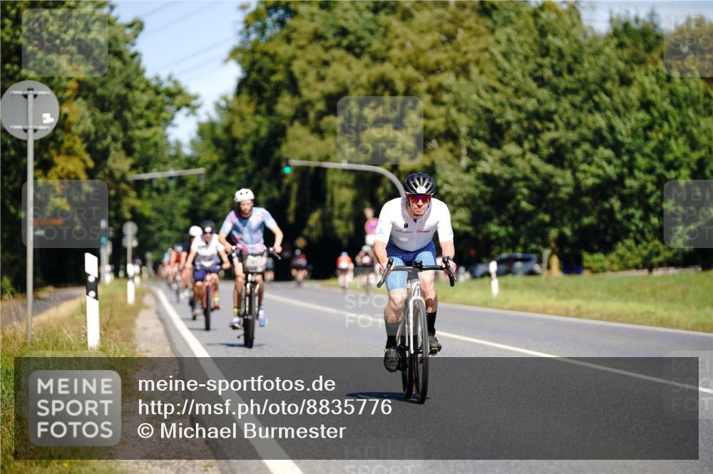 07.09.2025 - 19. Norderstedt Triathlon Michael Burmester http://msf.ph/oto/8835776 07.09.2025 12:36:22 Radfahren 174, 1216 meine-sportfotos.de