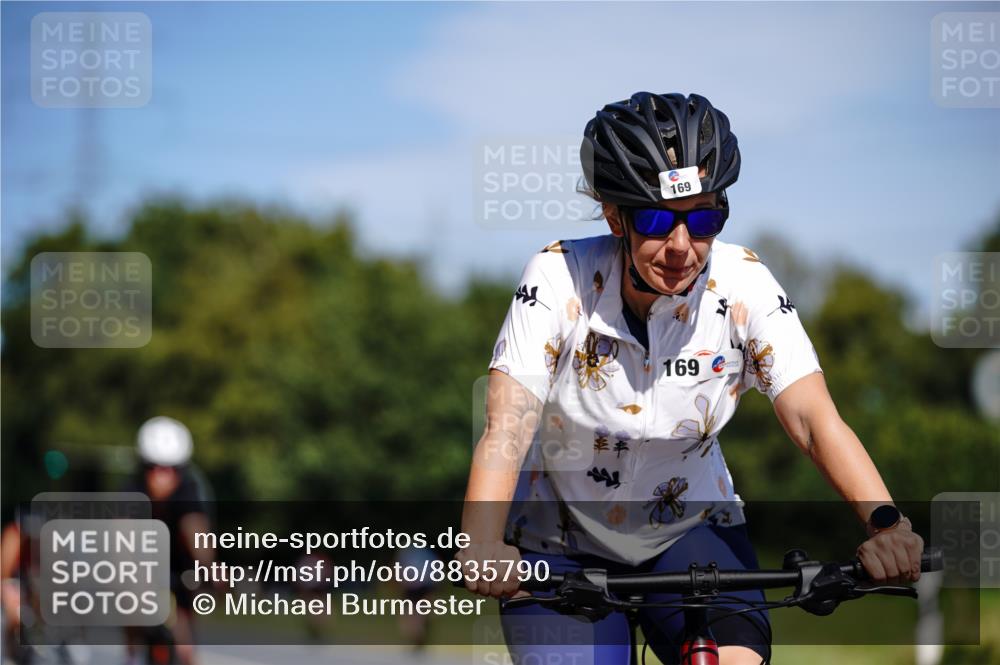 07.09.2025 - 19. Norderstedt Triathlon Michael Burmester http://msf.ph/oto/8835790 07.09.2025 12:36:29 Radfahren 169, 798, 825, 1261, 1338 meine-sportfotos.de