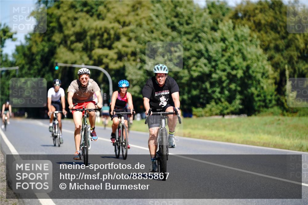 07.09.2025 - 19. Norderstedt Triathlon Michael Burmester http://msf.ph/oto/8835867 07.09.2025 12:37:36 Radfahren 219, 220, 789 meine-sportfotos.de