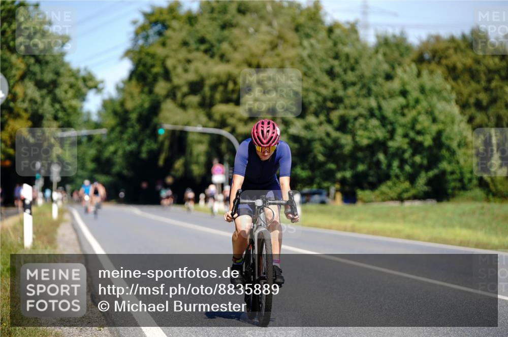 07.09.2025 - 19. Norderstedt Triathlon Michael Burmester http://msf.ph/oto/8835889 07.09.2025 12:37:47 Radfahren 208, 1292 meine-sportfotos.de