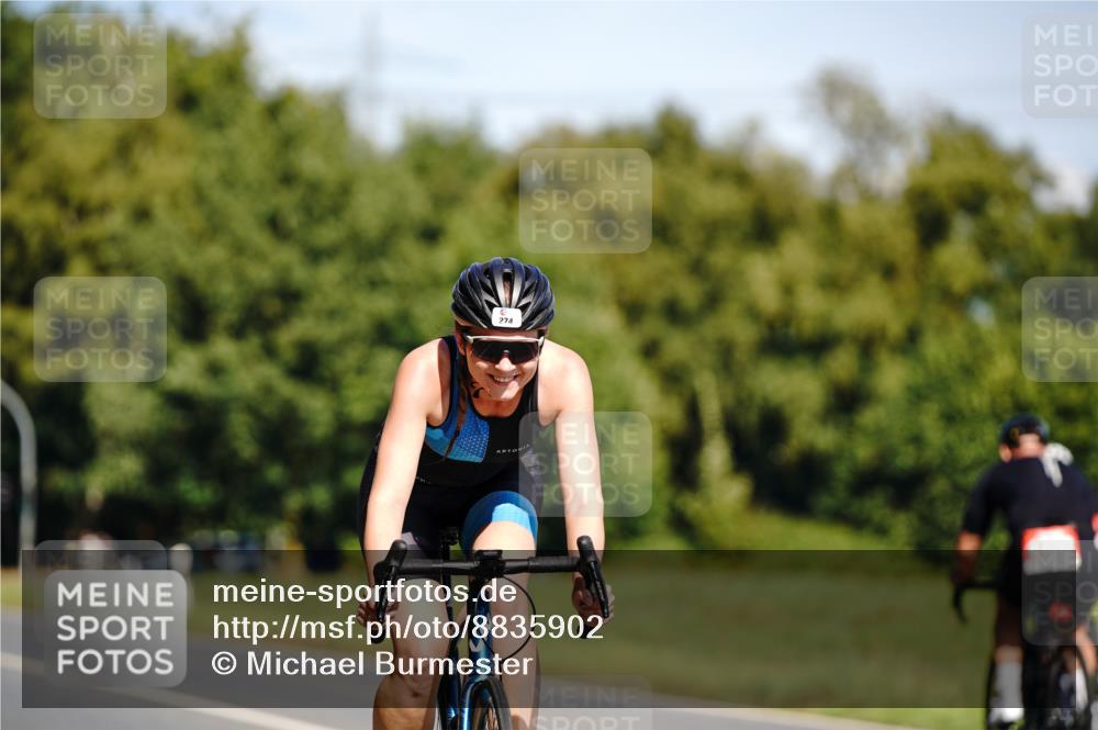 07.09.2025 - 19. Norderstedt Triathlon Michael Burmester http://msf.ph/oto/8835902 07.09.2025 12:37:57 Radfahren 274 meine-sportfotos.de