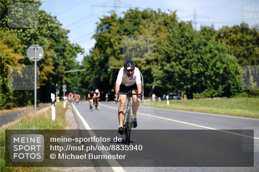 07.09.2025 - 19. Norderstedt Triathlon Michael Burmester http://msf.ph/oto/8835940 07.09.2025 12:38:17 Radfahren 187 meine-sportfotos.de