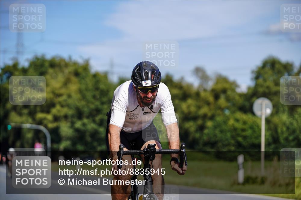 07.09.2025 - 19. Norderstedt Triathlon Michael Burmester http://msf.ph/oto/8835945 07.09.2025 12:38:18 Radfahren 187 meine-sportfotos.de