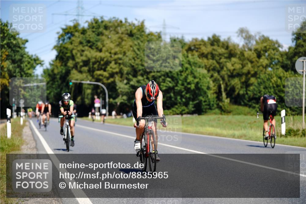 07.09.2025 - 19. Norderstedt Triathlon Michael Burmester http://msf.ph/oto/8835965 07.09.2025 12:38:31 Radfahren 759, 1262 meine-sportfotos.de
