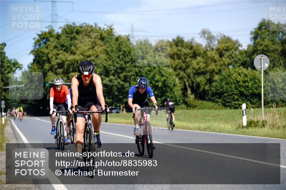 07.09.2025 - 19. Norderstedt Triathlon Michael Burmester http://msf.ph/oto/8835983 07.09.2025 12:38:36 Radfahren 224, 247, 309, 766, 808, 1262 meine-sportfotos.de